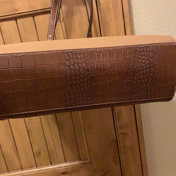 Large handbag - Picture 7 of 8